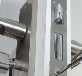 24 hour emergency locksmith